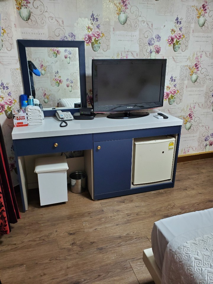 대천씨에프모텔,화장대및냉장고장수납장